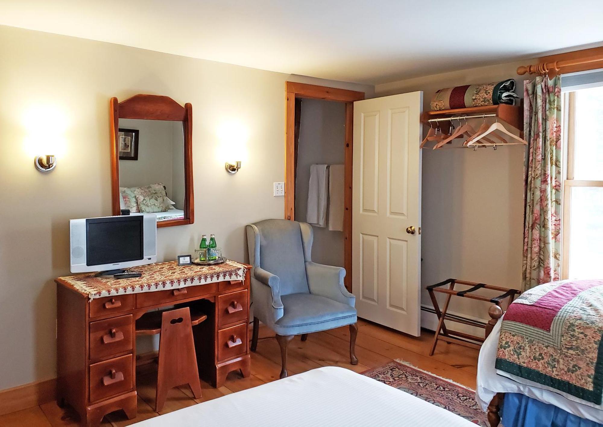 Highland Lake Inn Andover Kamer foto