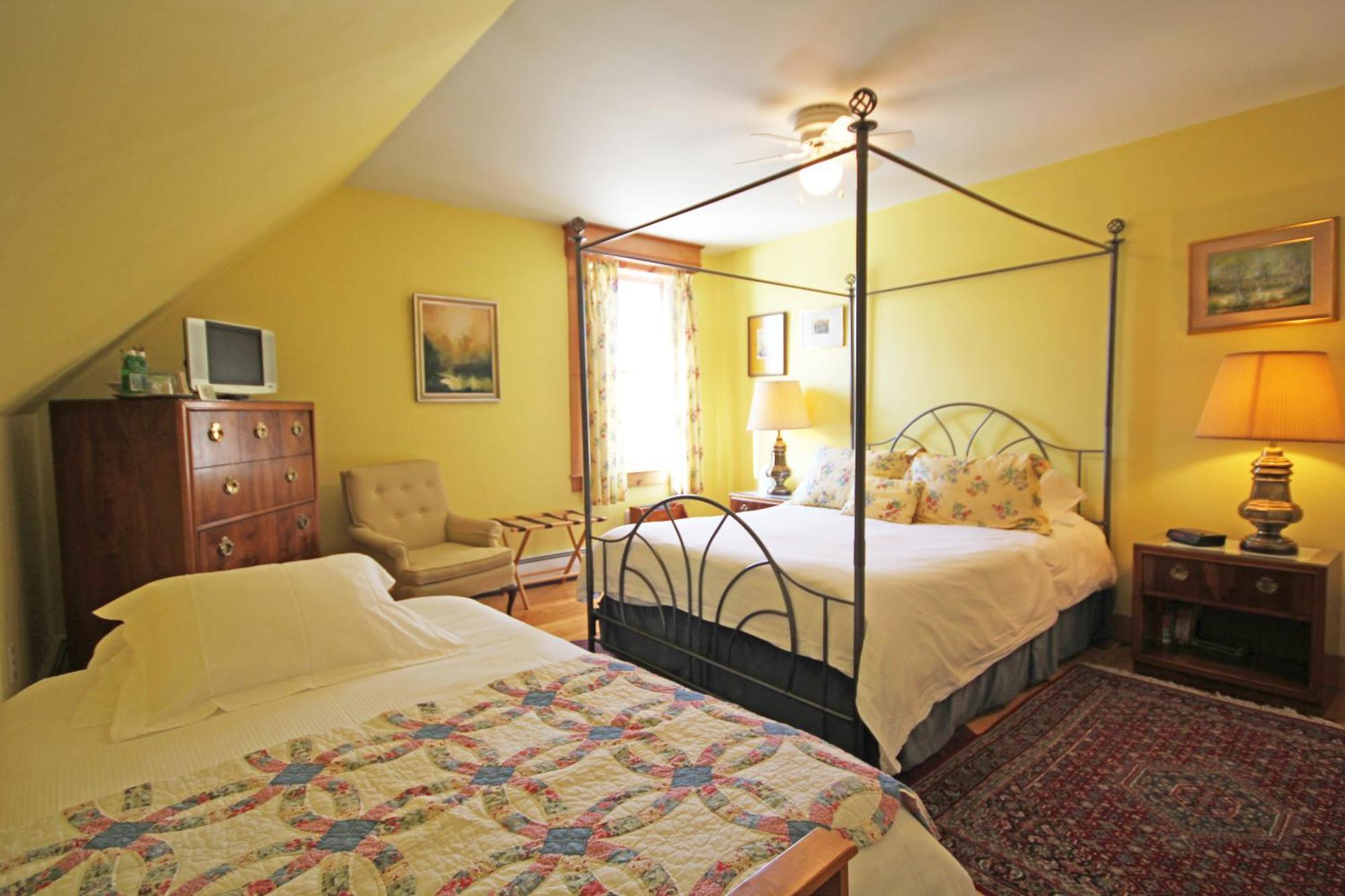 Highland Lake Inn Andover Kamer foto
