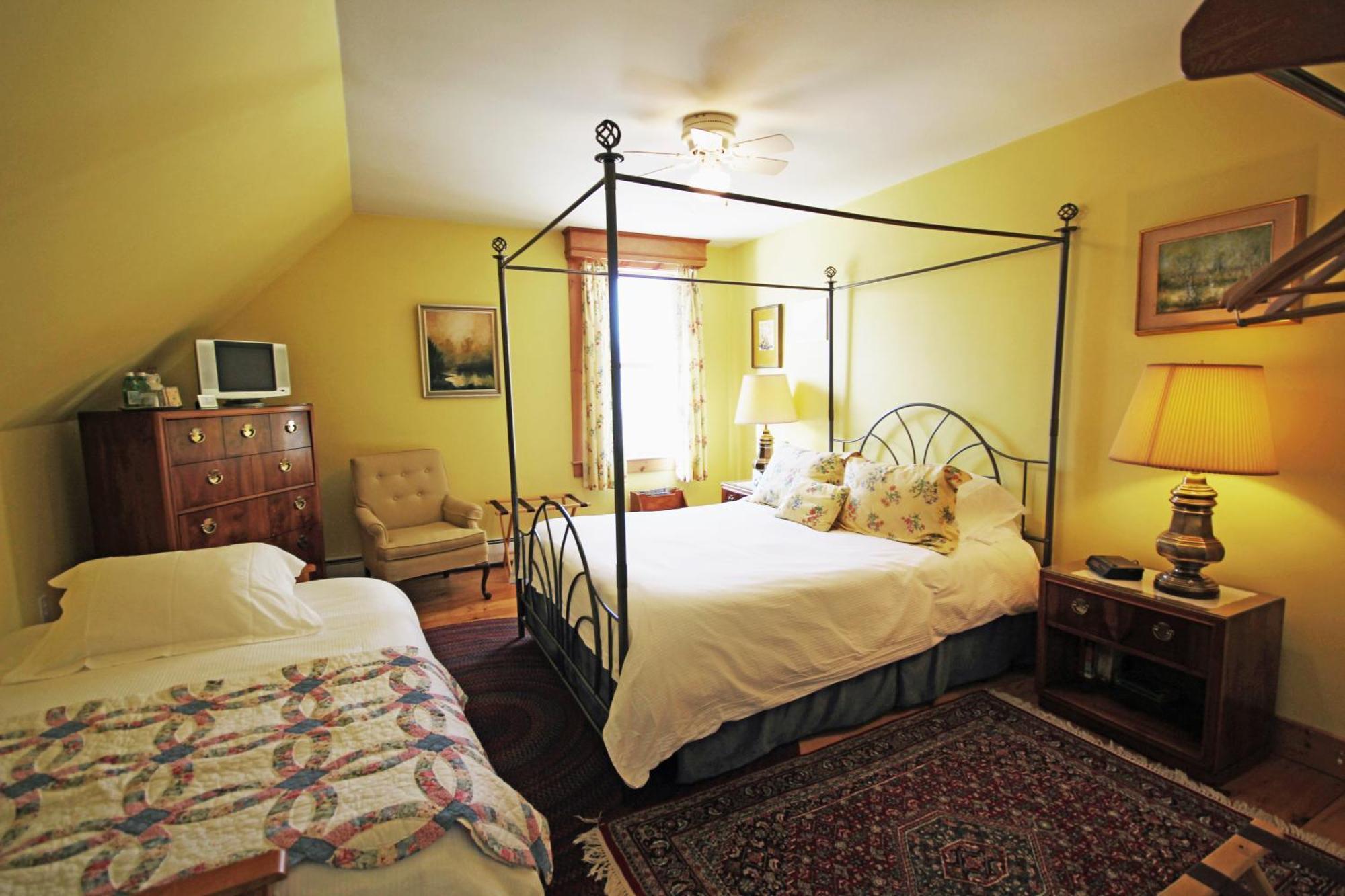Highland Lake Inn Andover Kamer foto