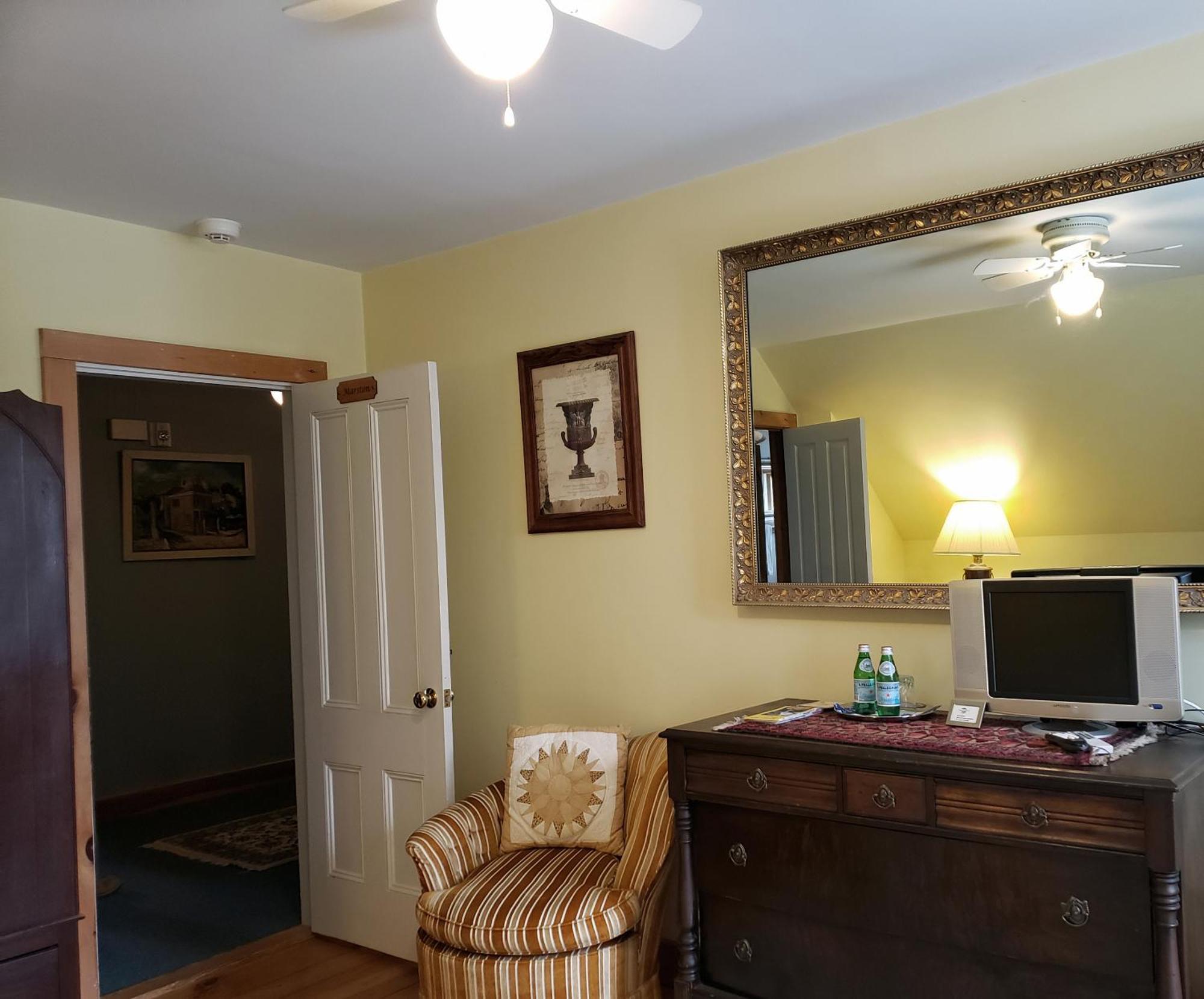 Highland Lake Inn Andover Kamer foto