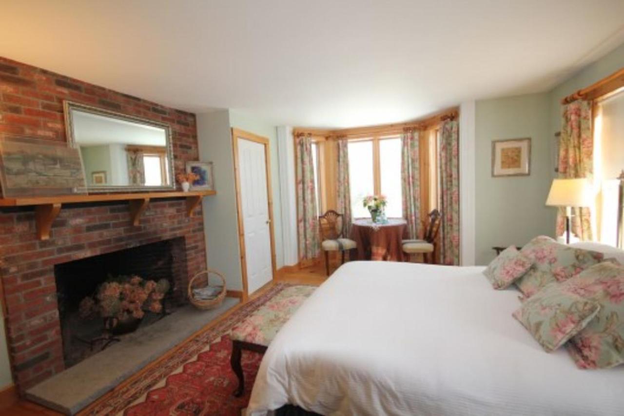 Highland Lake Inn Andover Buitenkant foto