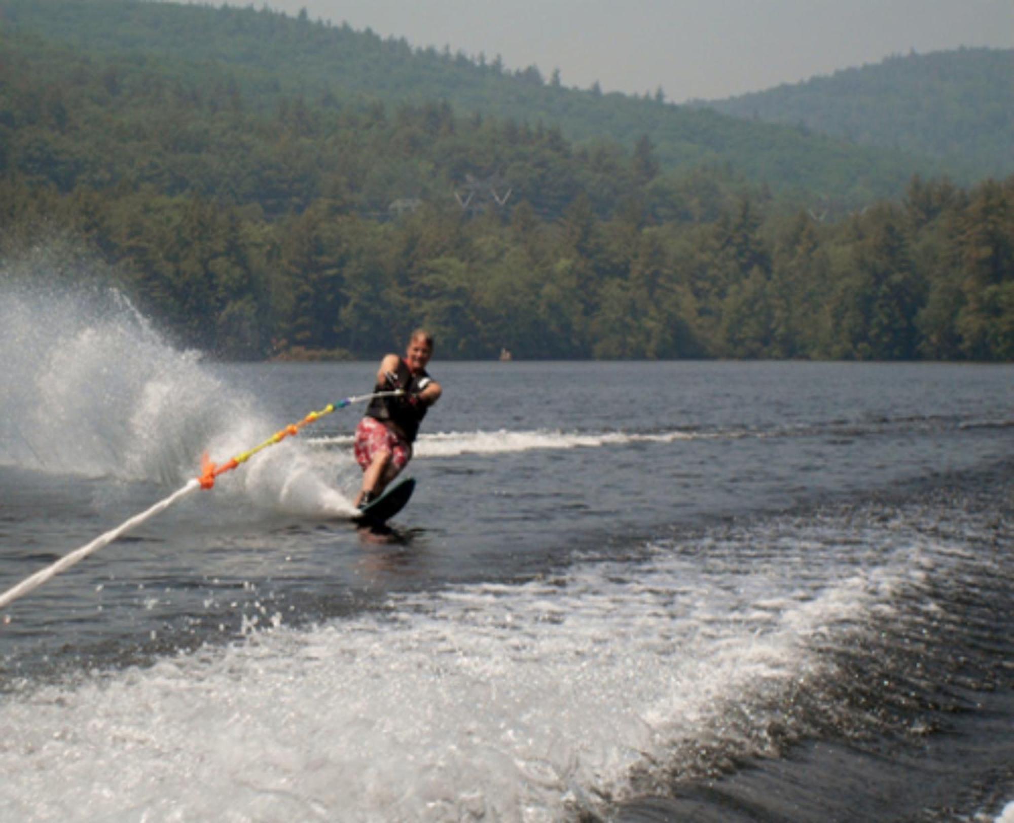 Highland Lake Inn Andover Buitenkant foto